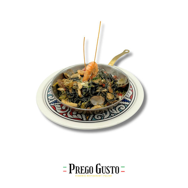 Spaghetti Al Nero Frutti Di Mare